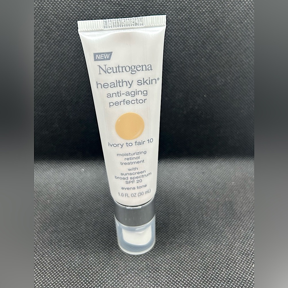 Neutrogena Healthy Skin Anti-Aging Perfector wth Retinol SPF 20 Ivory To Fair 10